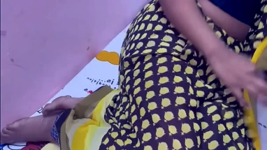 hot babes in saree