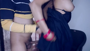 soniya bhabhi fucking with husband friend in hotel